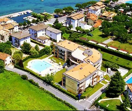 Nettuno Aparthotel 3*