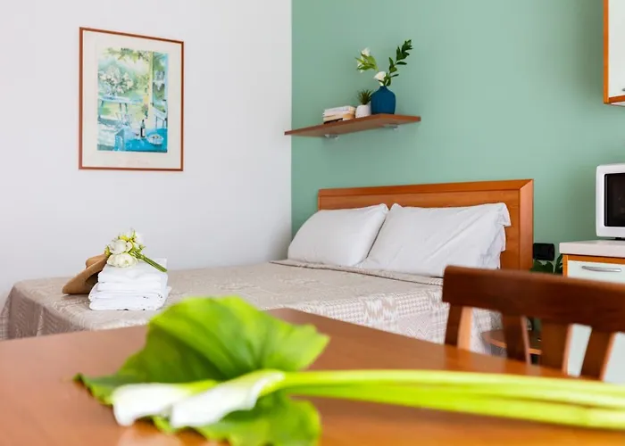 Nettuno アパートホテル 4*