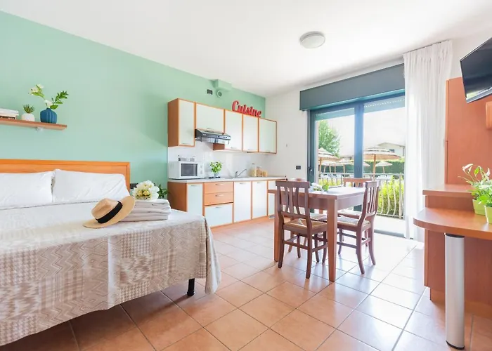 アパートホテル Nettuno 4*