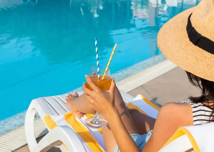 アパートホテル Nettuno ペスキエーラ・デル・ガルダ