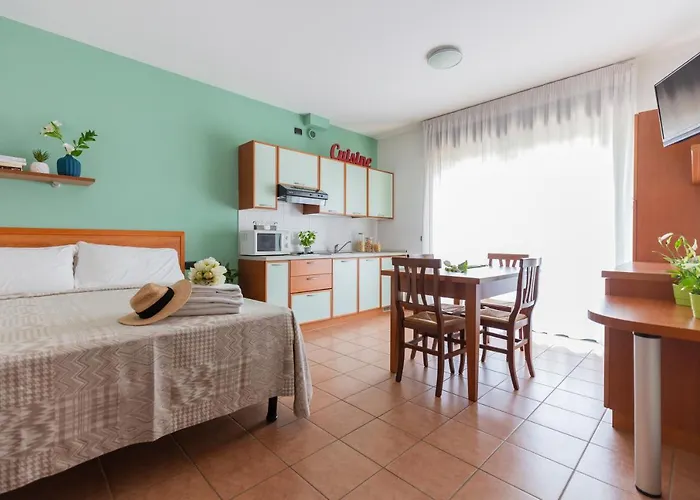 Nettuno アパートホテル ペスキエーラ・デル・ガルダ