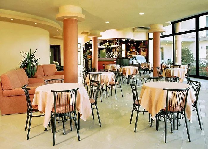 Nettuno アパートホテル ペスキエーラ・デル・ガルダ