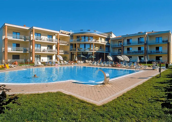 アパートホテル Nettuno ペスキエーラ・デル・ガルダ