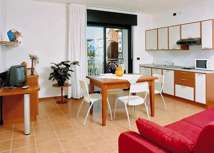 アパートホテル Nettuno 4*