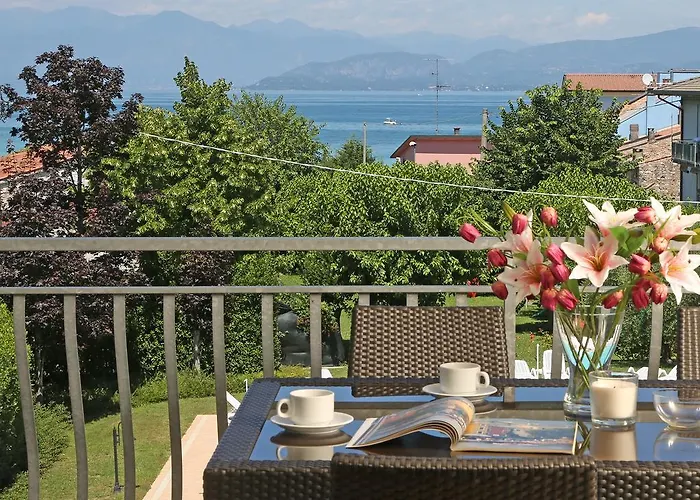 Nettuno アパートホテル ペスキエーラ・デル・ガルダ